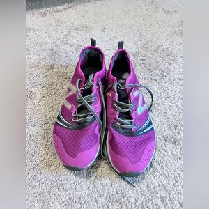 New Balance light shoes